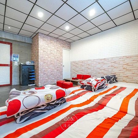 羅東夜市 工業loft旅宿 Loft House Luodong Exterior photo