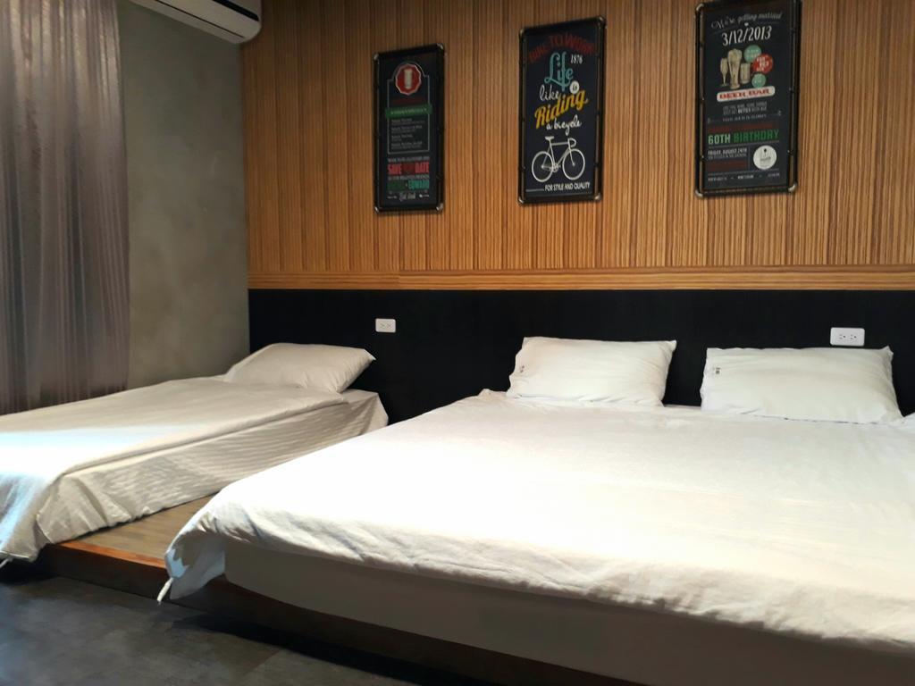 羅東夜市 工業loft旅宿 Loft House Luodong Exterior photo